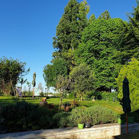 مبيت وإفطار Verneuil-le-Chateau La Tour Du Raygnier المظهر الخارجي الصورة